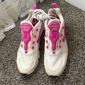 Nike Air 270 React Shoes - Pink and Cream